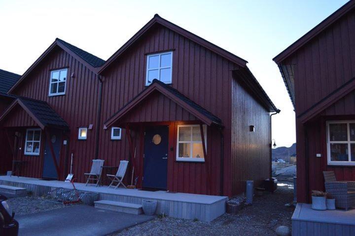 Rorbu Kvalen 17 Ballstad Exterior photo